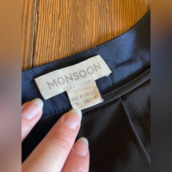 Navy lace midi skirt, Monsoon brand size UK8 / S - Picture 3 of 6